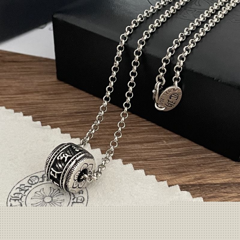 Ch**me He**ts necklaces